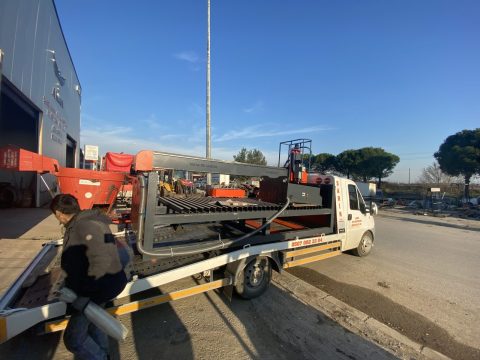Teknotik Makine atölye çalışması — CNC üretim ve servis