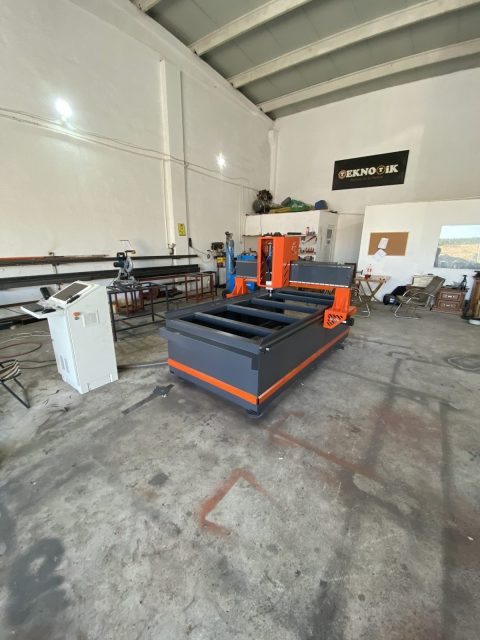 Teknotik Makine atölye çalışması — CNC üretim ve servis